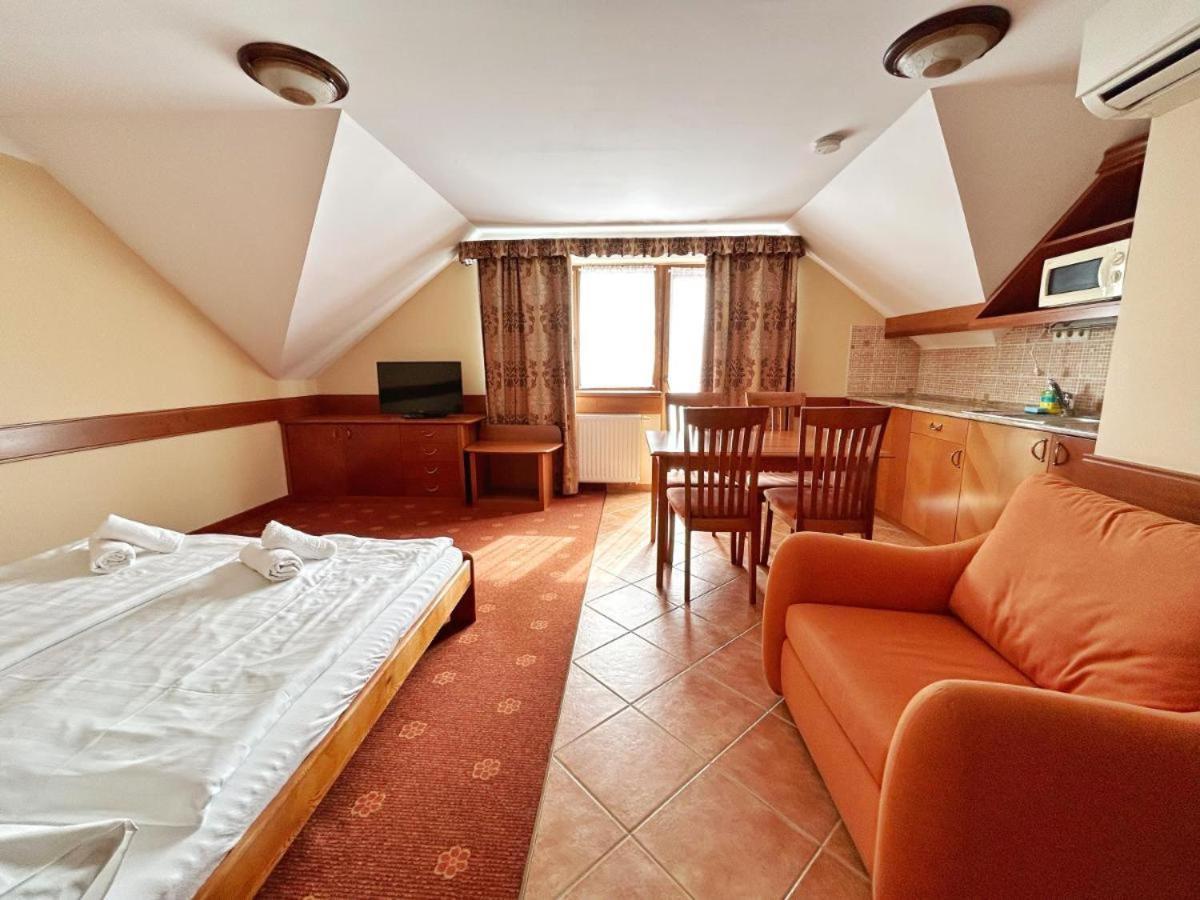 Bed and Breakfast Fonix Wellness *** 1 A Epulet Хевиз Экстерьер фото