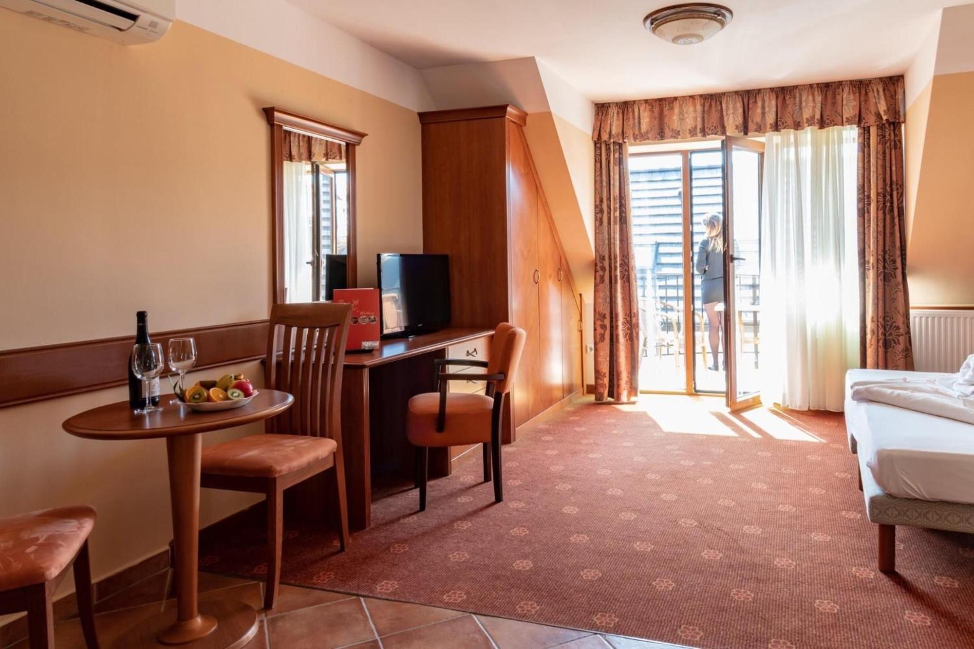 Bed and Breakfast Fonix Wellness *** 1 A Epulet Хевиз Экстерьер фото