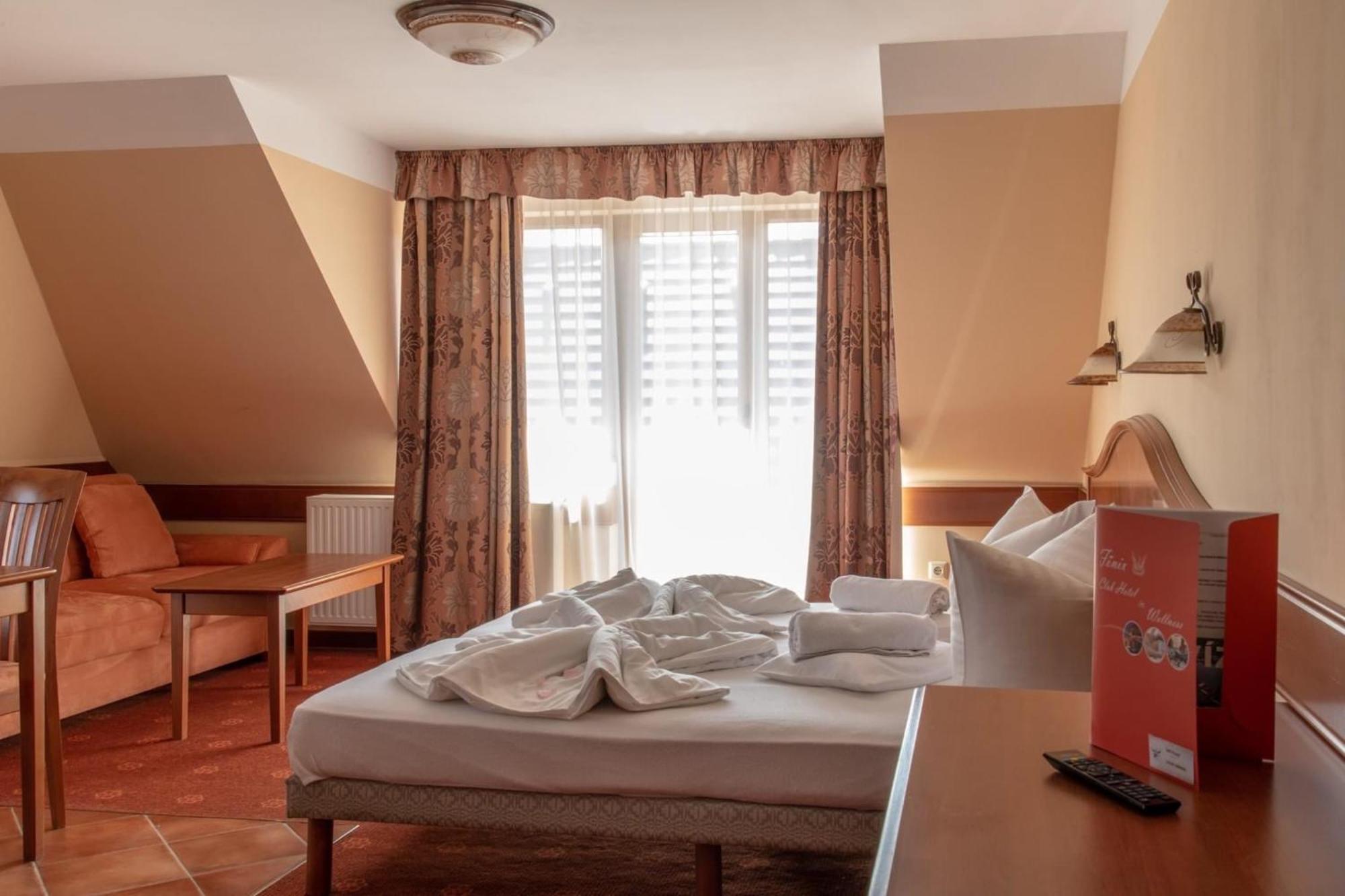 Bed and Breakfast Fonix Wellness *** 1 A Epulet Хевиз Экстерьер фото